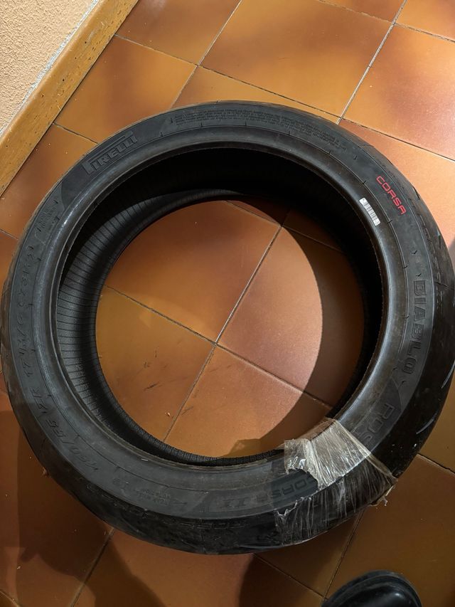Neumático Pirelli Diablo Rosso Corsa II 180/55 17