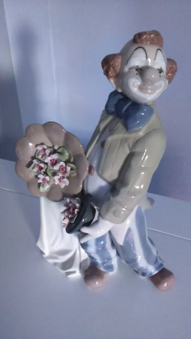 Antica figura di porcellana di Nadal