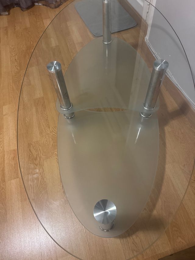 Mesa de centro ovalada cristal y metal