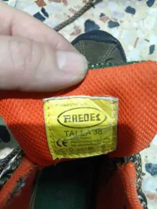 Botas de montaña Paredes Talla 38