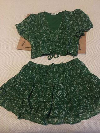 Falda y blusa Brownie verde estampado floral