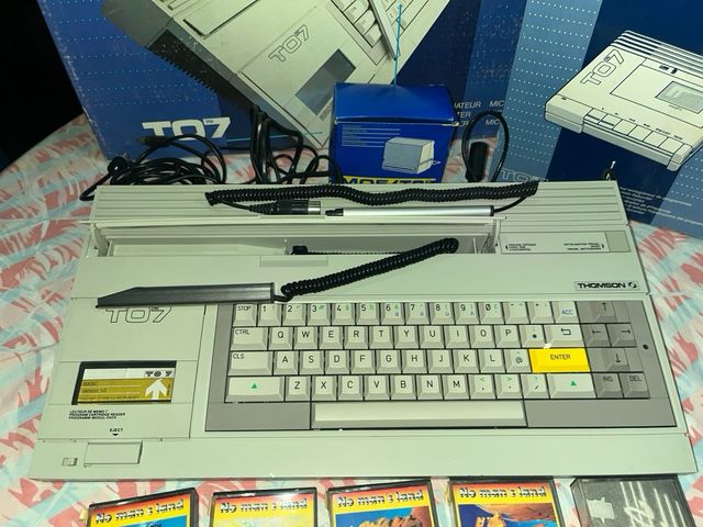 Ordenador Thomson TO7