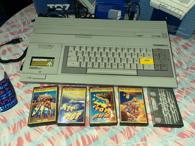 Ordenador Thomson TO7