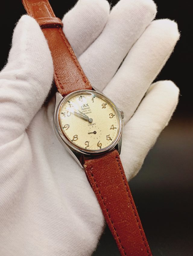 Reloj PAX Special Esfera Beige Correa Marrón