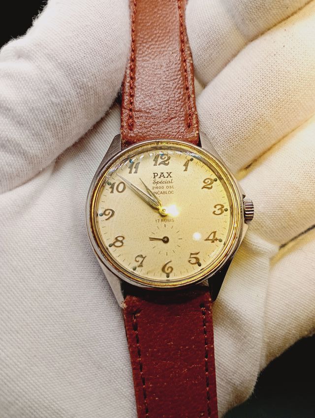 Reloj PAX Special Esfera Beige Correa Marrón