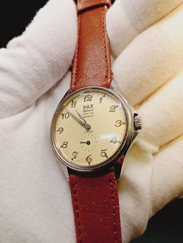 Reloj PAX Special Esfera Beige Correa Marrón