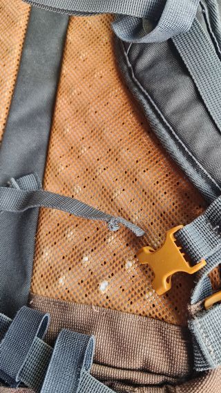 Mochila Quechua 30L senderismo y uso diario