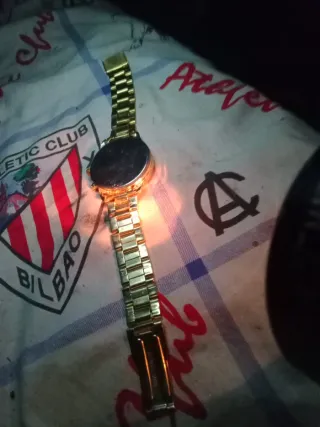 Reloj EYROS Acero Inoxidable Cuarzo Negro Dorado