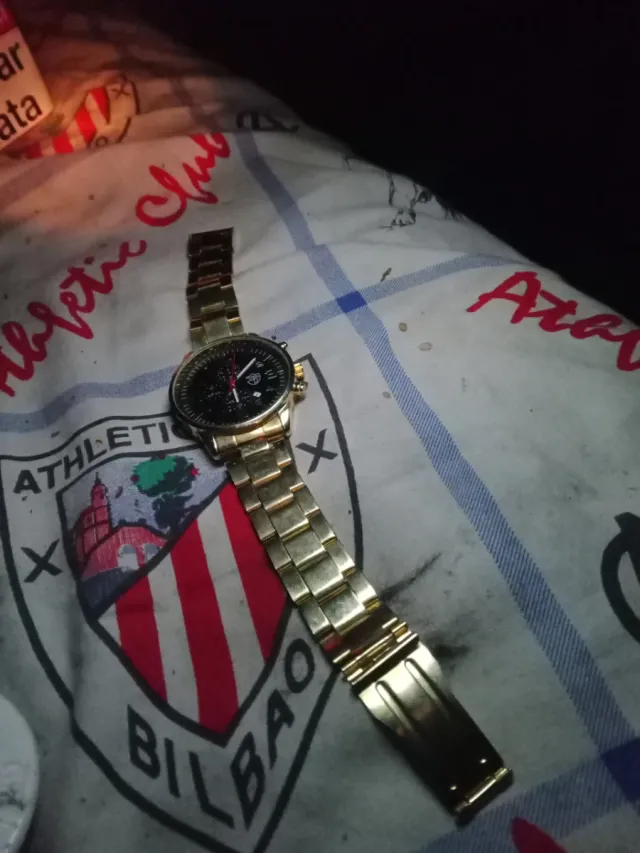 Reloj EYROS Acero Inoxidable Cuarzo Negro Dorado