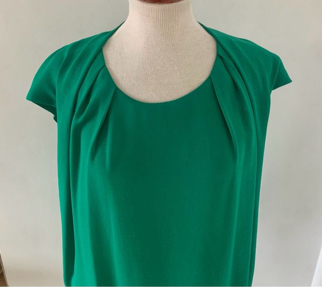 Vestido COS verde con frunces T/38