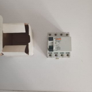 Interruptor Diferencial Merlin Gerin ID 25A