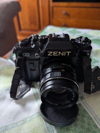 Cámara de fotos analógica Zenit 122