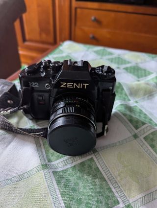 Cámara de fotos analógica Zenit 122