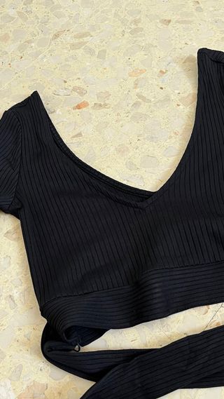 Top negro manga larga