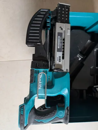 Atornillador Pladur Makita DFR550Y1J