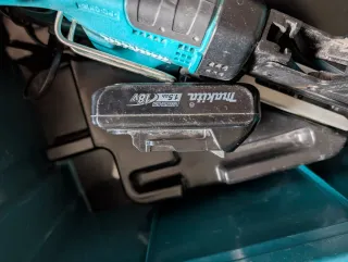 Atornillador Pladur Makita DFR550Y1J