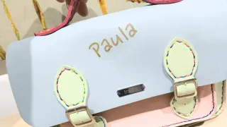 Bolso estilo satchel personalizable con nombre