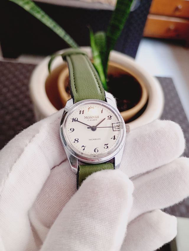 Reloj Monvis Plata y Verde