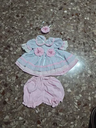 Vestito e mutandine bambola a quadri