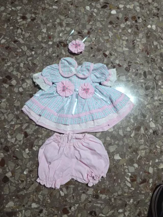 Vestito e mutandine bambola a quadri