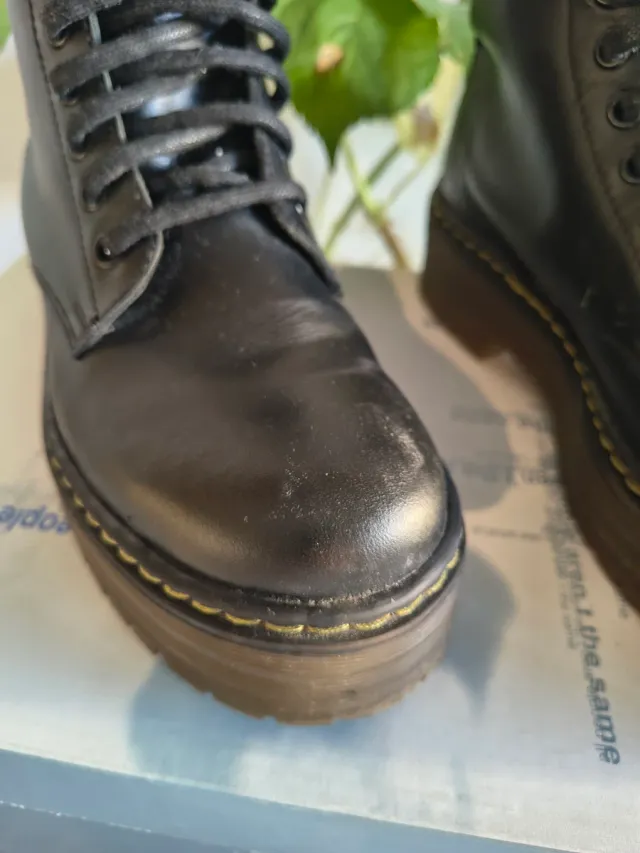 Botas plataforma de piel con cordones negras