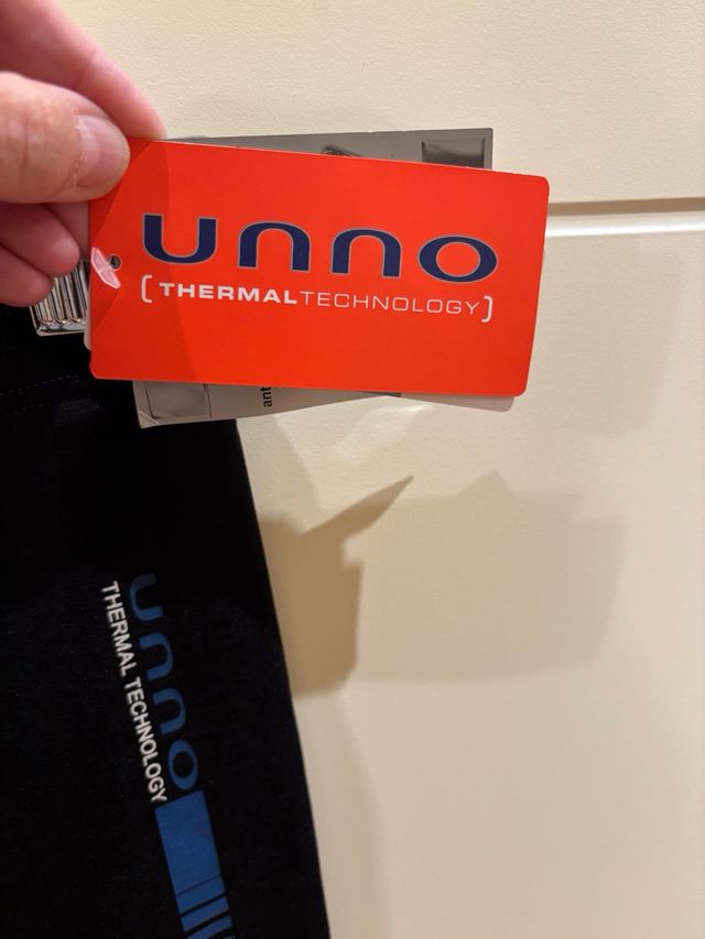 Pantalón térmico UNNO Talla L sin estrenar