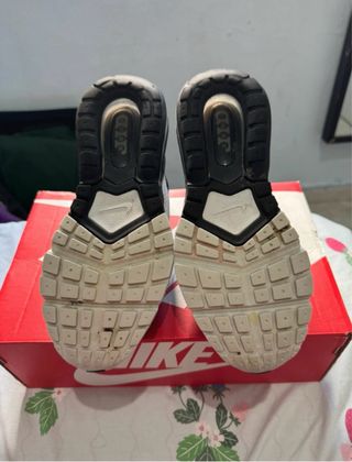 Zapatillas Nike Air Max Negras y Blancas