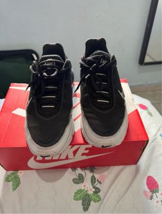 Zapatillas Nike Air Max Negras y Blancas