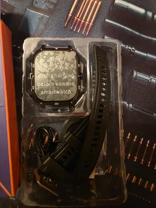 Smartwatch Preto e Laranja