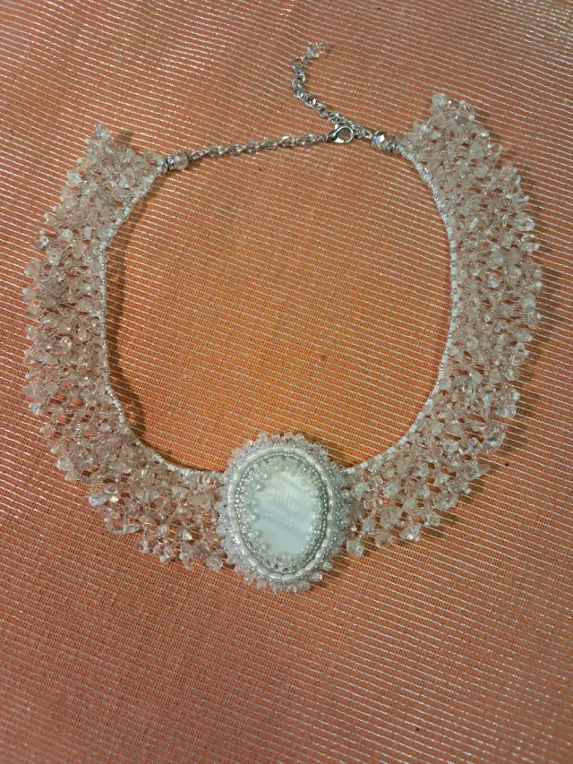 Collar de plata con colgante de nácar