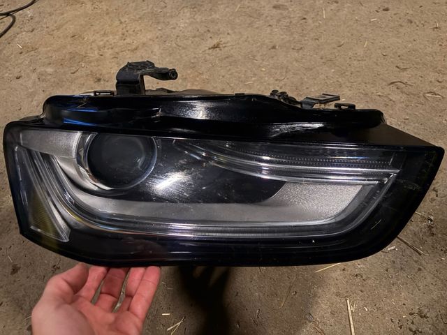 Faro Xenón Dcho Audi A4 B8