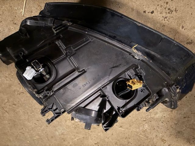 Faro Xenón Dcho Audi A4 B8