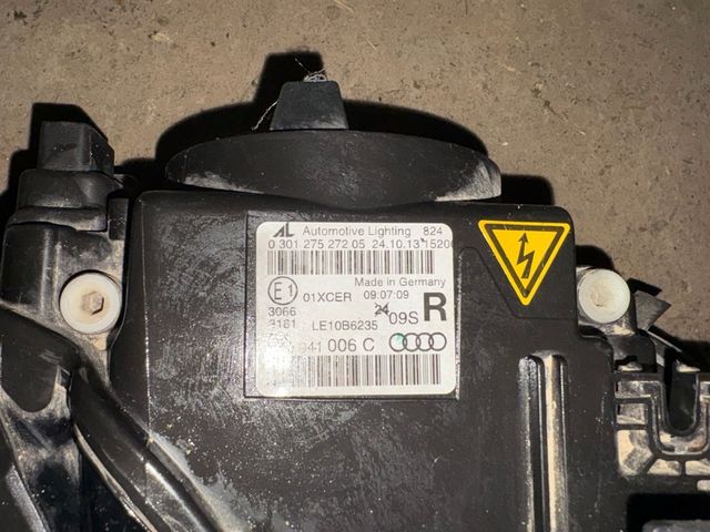 Faro Xenón Dcho Audi A4 B8