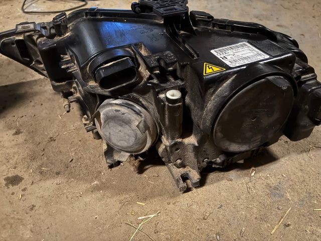 Faro Xenón Dcho Audi A4 B8