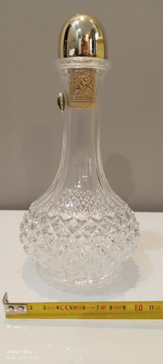 Licorera de cristal tallado