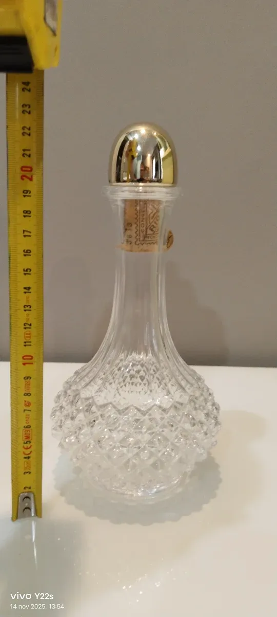 Licorera de cristal tallado