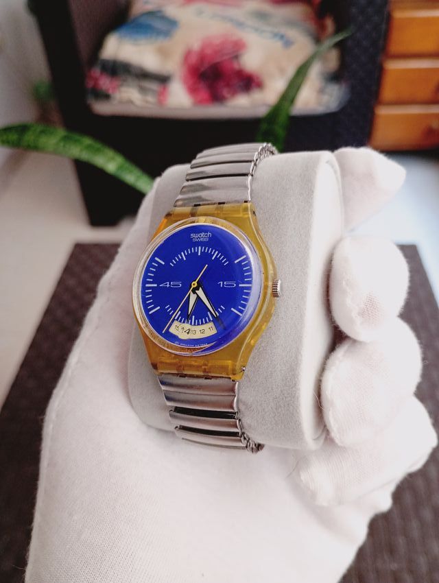 Reloj Swatch Azul y Plateado