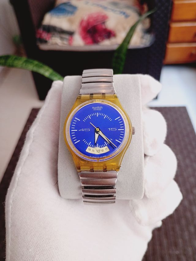 Reloj Swatch Azul y Plateado