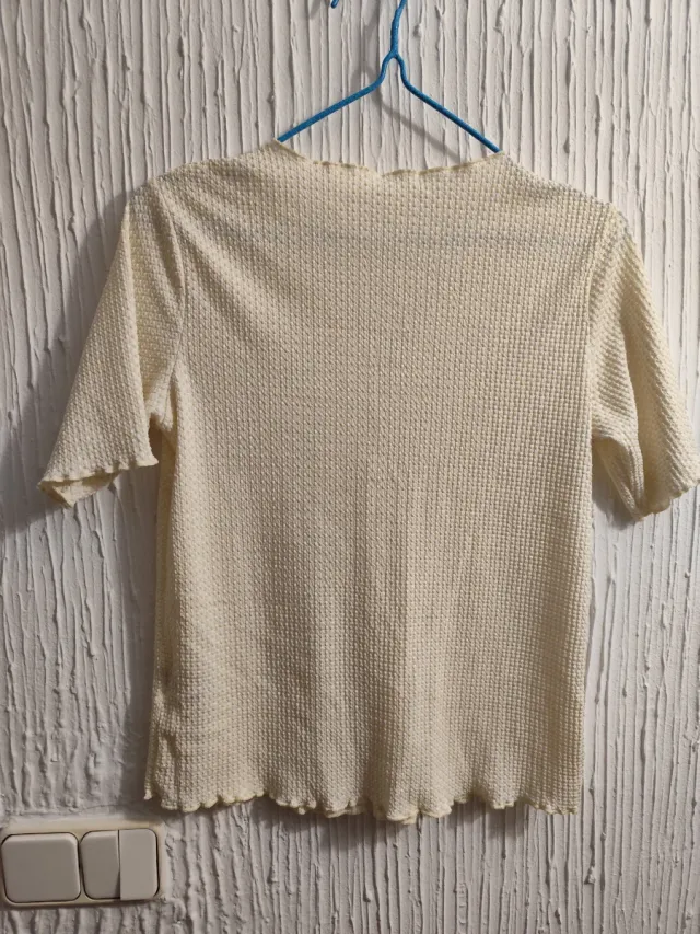 Blusa Shein beige manga corta