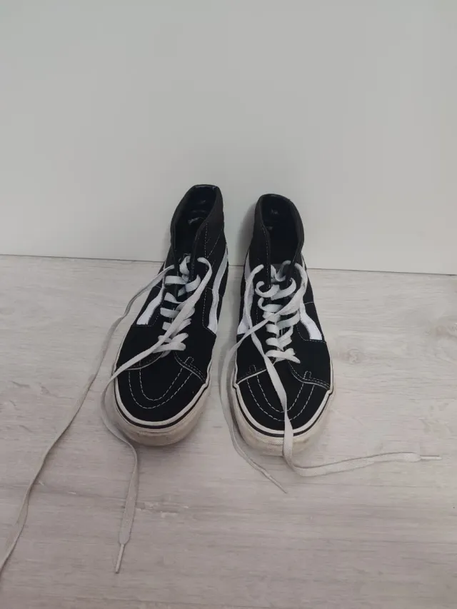 Zapatillas Vans SK8-Hi Negras y Blancas