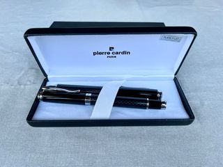 Pierre Cardin: 2 juegos bolígrafo + pluma, nuevo.
