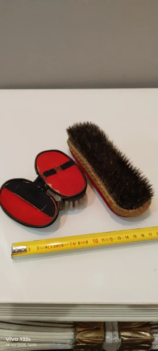 Cepillo vintage ropa/calzado