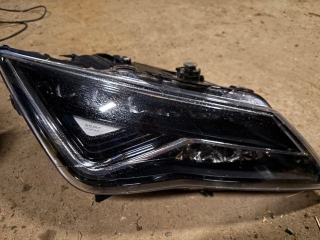 Faro Full LED Seat Leon 5F