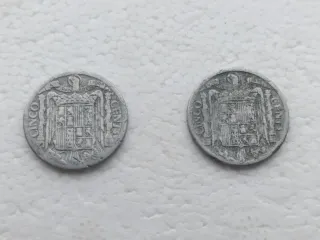 2 Monedas de 5 céntimos de peseta.Años 1941 y 1945