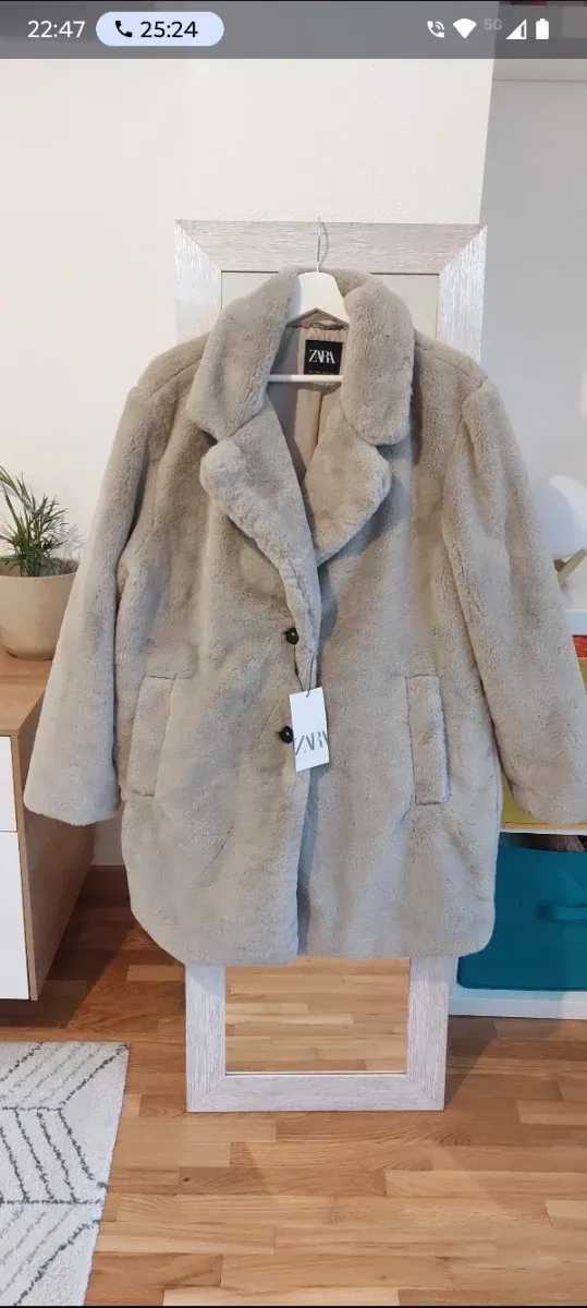 Abrigo pelo Zara beige