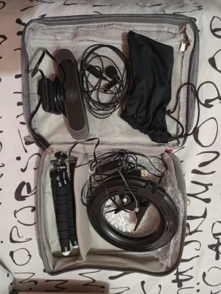 Webcam Gamer con Soporte y Audio con estuche.