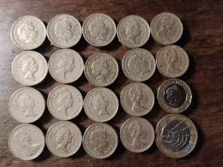 Monete di sterline inglesi