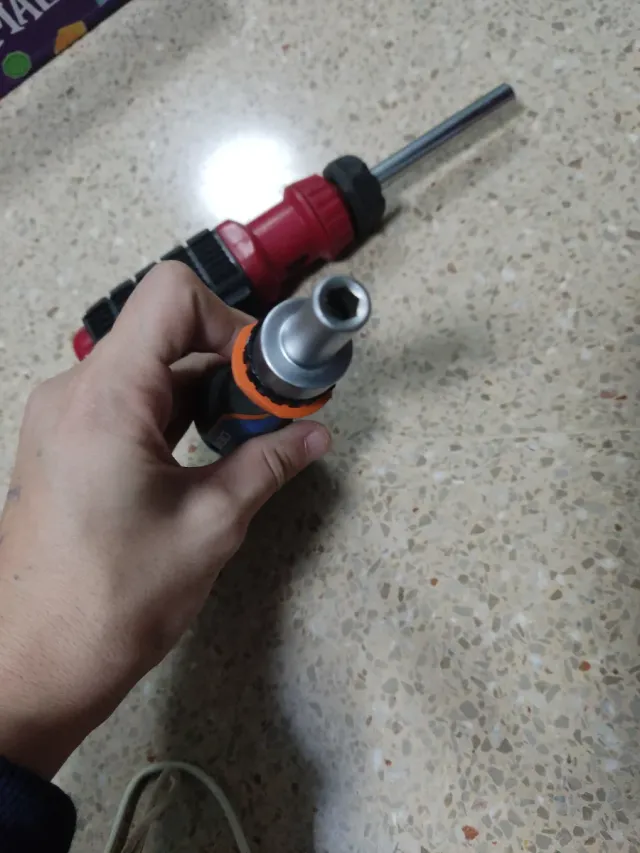 Destornillador reversible