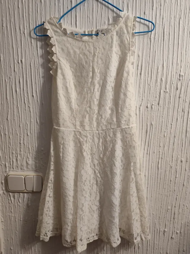 Vestido blanco bordado flores