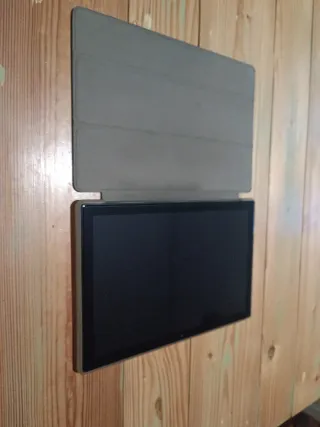 Tablet Teclast P20HD Negra 64g, 4g ram, con funda.